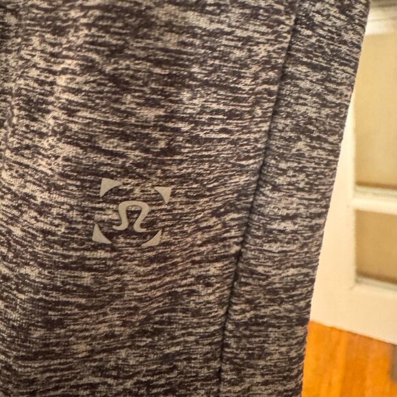 Lululemon Surge Shield 1/2 Zip Pullover Men's large - Picture 3 of 5